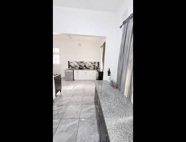 4 BEDROOM HOUSE FOR SALE IN GLENWOOD